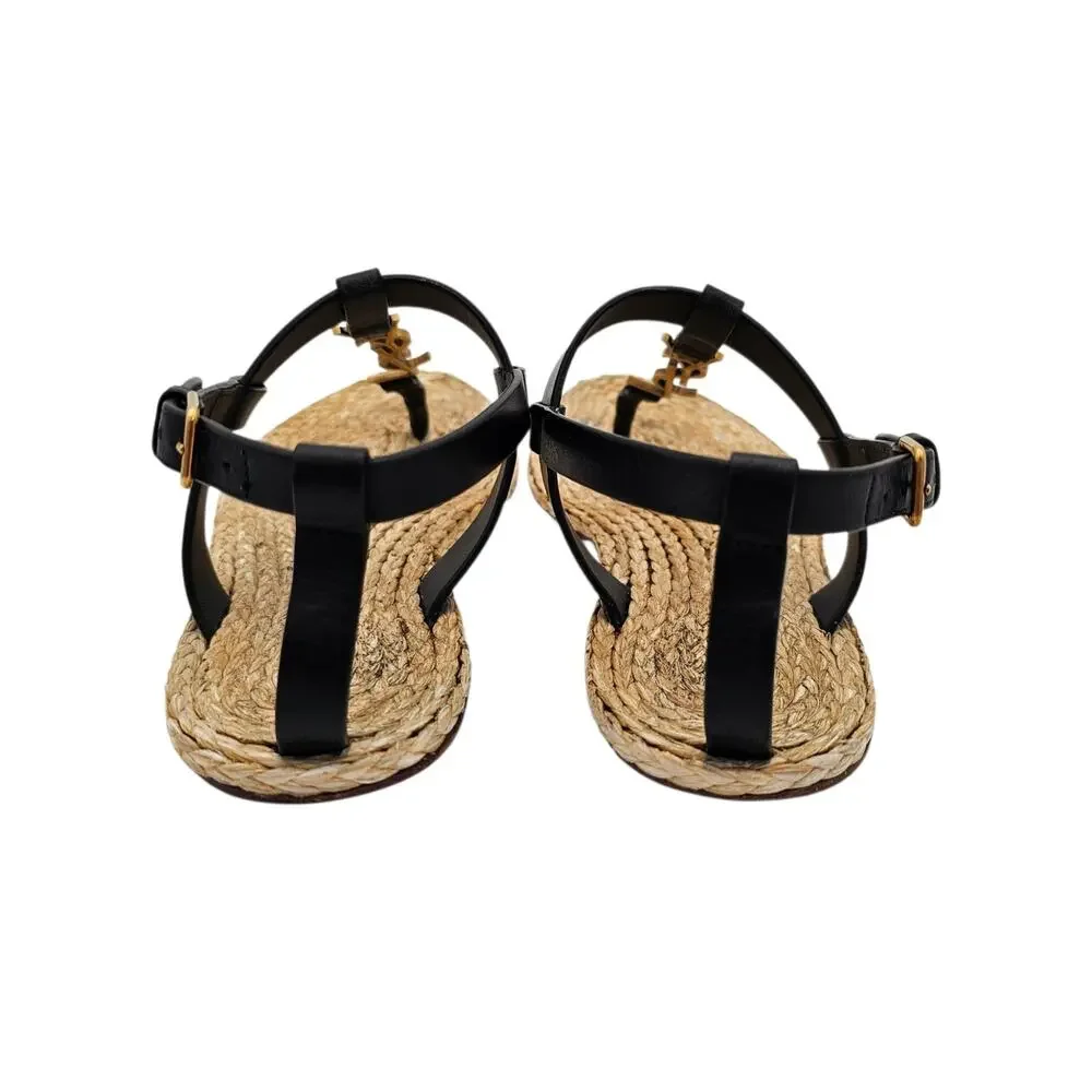 Saint Laurent effortlessly chic